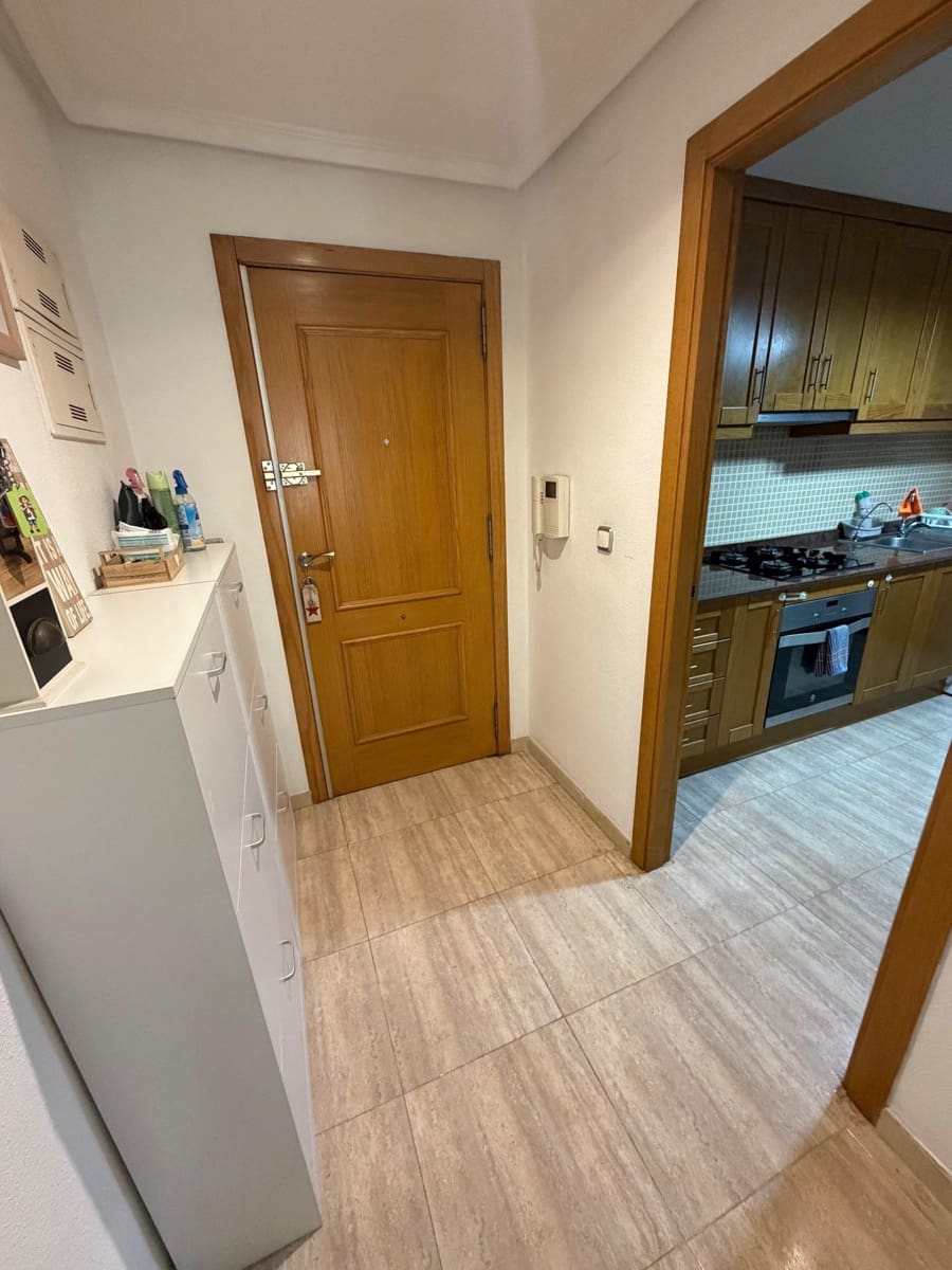 2 sypialnia Apartament na sprzedaż w Torrevieja z basenem - 189 000 € (Ref: 9383850)