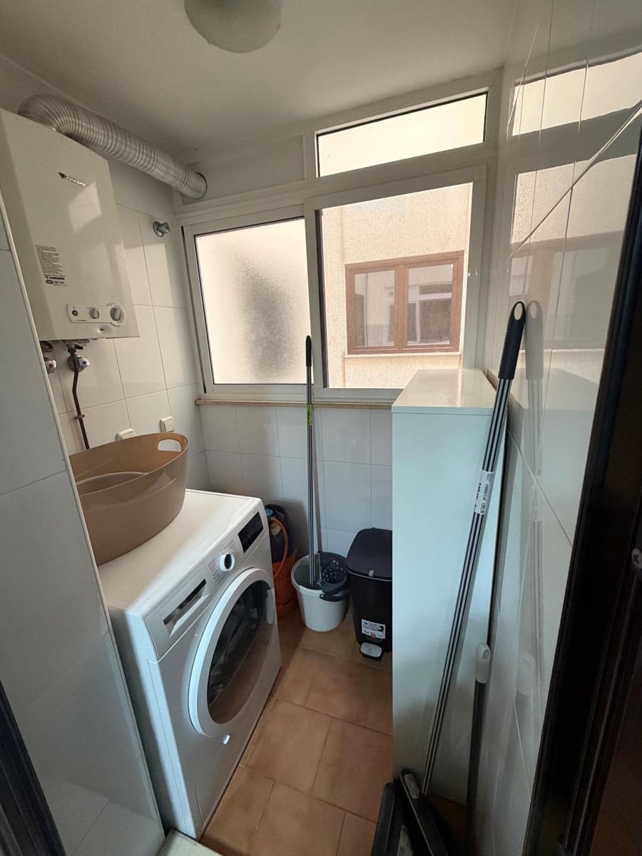 2 sypialnia Apartament na sprzedaż w Torrevieja z basenem - 189 000 € (Ref: 9383850)