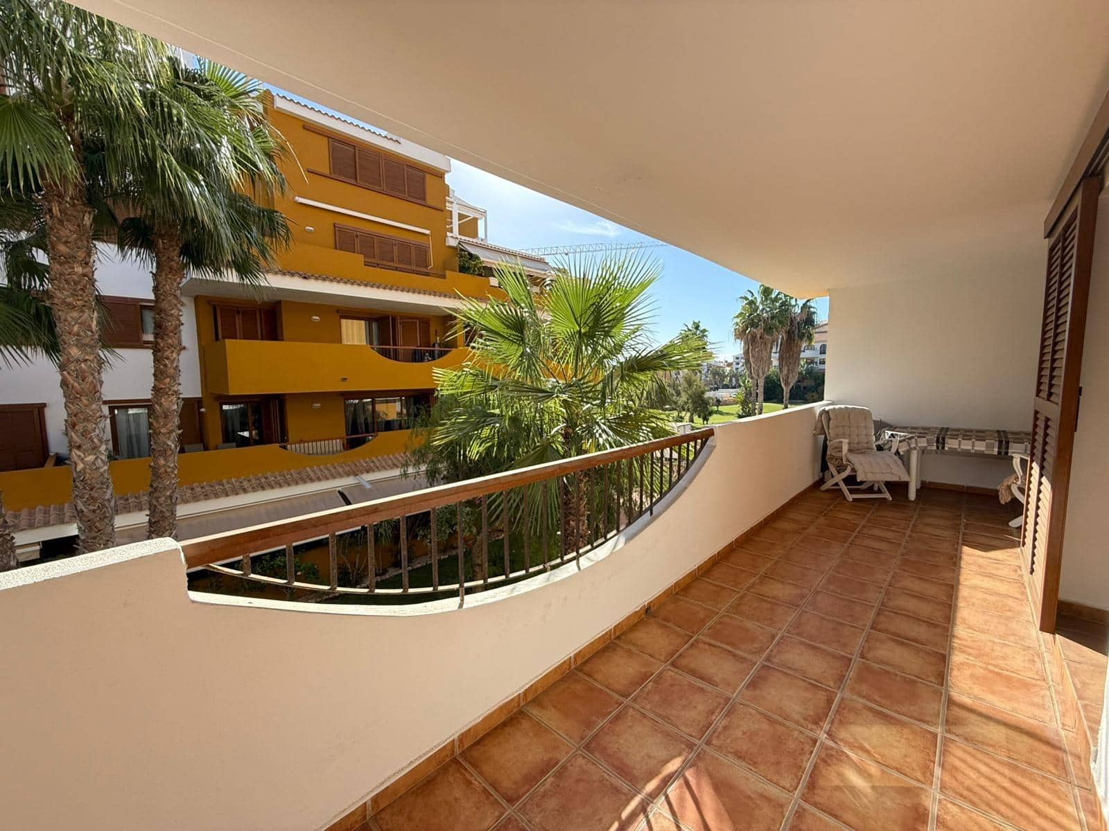 2 soveværelse Lejlighed til salg i Torrevieja med swimmingpool - € 239.900 (Ref: 9383851)
