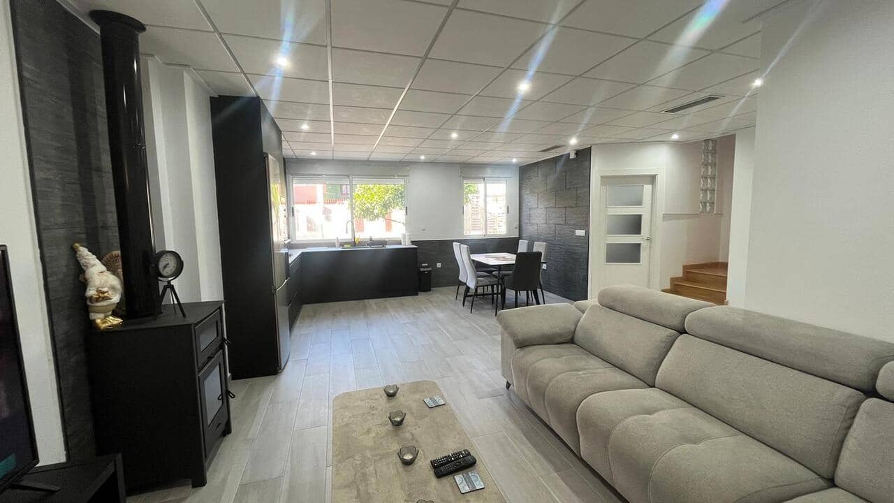 5 slaapkamer Huis te koop in Algorfa met garage - € 225.000 (Ref: 9391175)