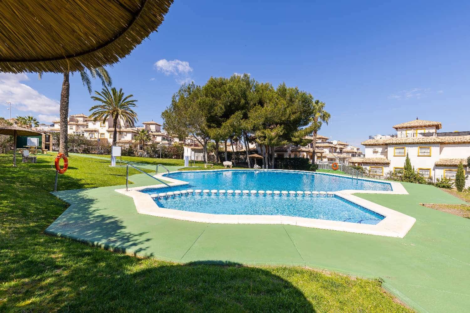 2 bedroom Apartment for sale in Orihuela with pool garage - € 169,900 (Ref: 9391178)