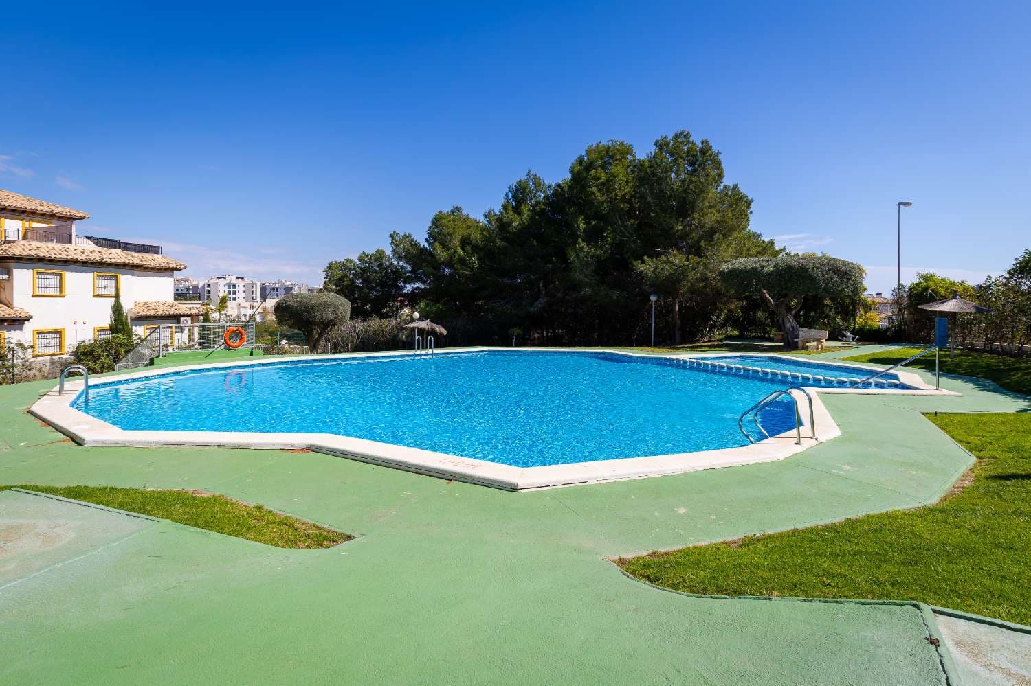 2 bedroom Apartment for sale in Orihuela with pool garage - € 169,900 (Ref: 9391178)