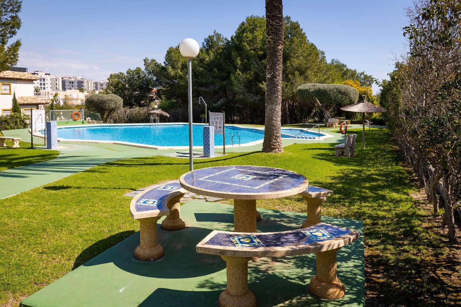 2 bedroom Apartment for sale in Orihuela with pool garage - € 169,900 (Ref: 9391178)