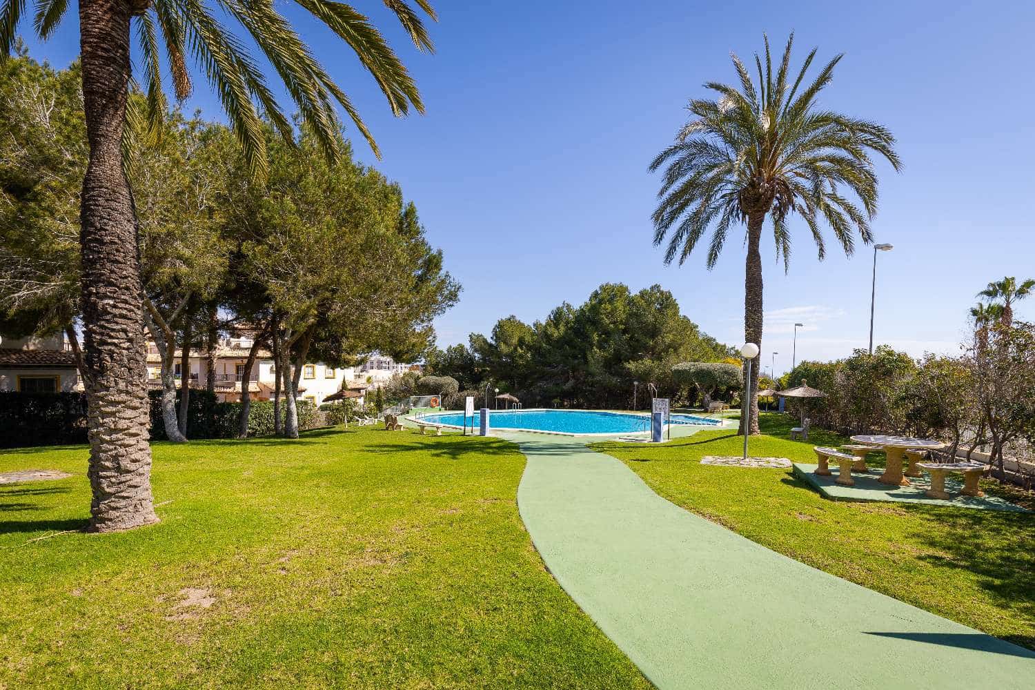 2 bedroom Apartment for sale in Orihuela with pool garage - € 169,900 (Ref: 9391178)