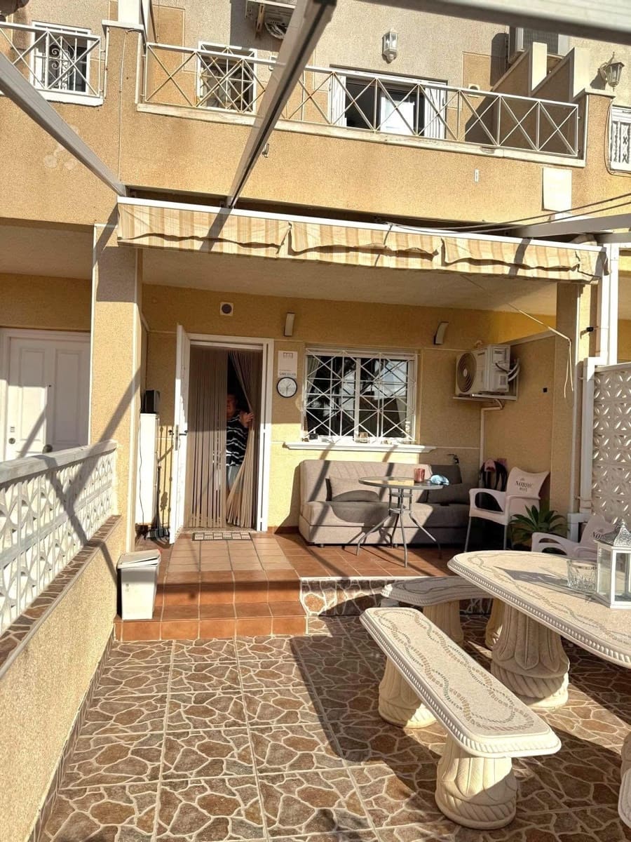 3 makuuhuone Huoneisto myytävänä paikassa Torrevieja - 185 000 € (Ref: 9391184)