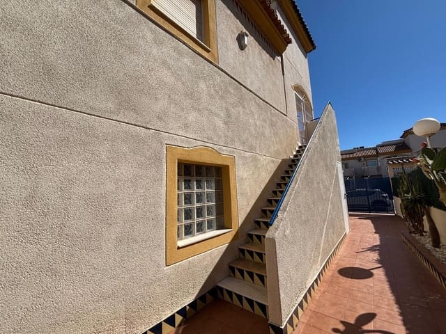 Bungalow de 3 habitaciones en Parque de las Naciones, Torrevieja en venta con garaje - 156.000 € (Ref: 9391188)