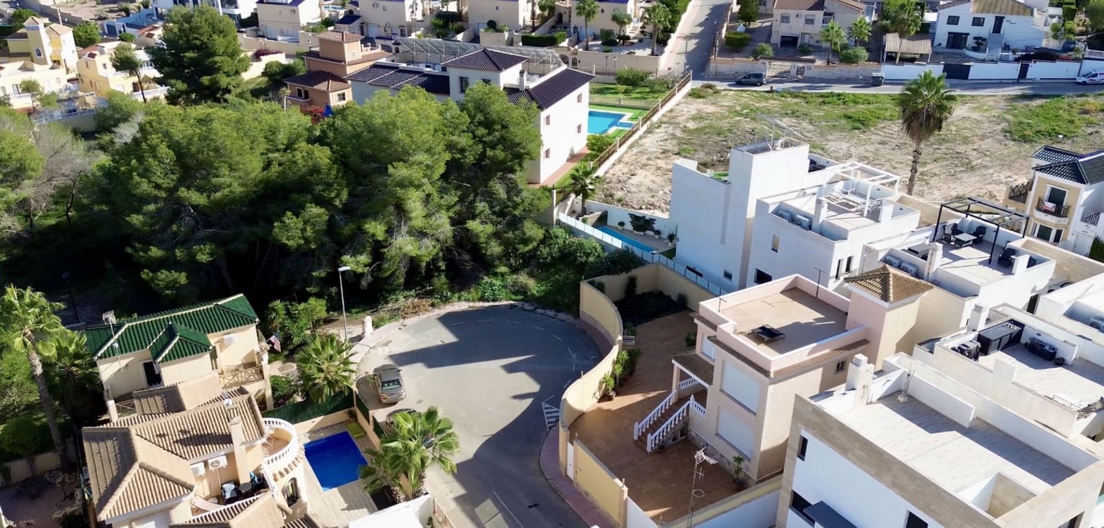 4 bedroom Villa for sale in Orihuela Costa - € 285,000 (Ref: 9391194)