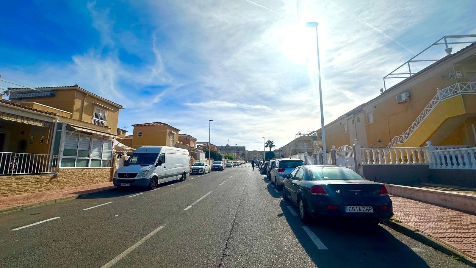 2 bedroom Bungalow for sale in Torrevieja - € 159,900 (Ref: 9391202)