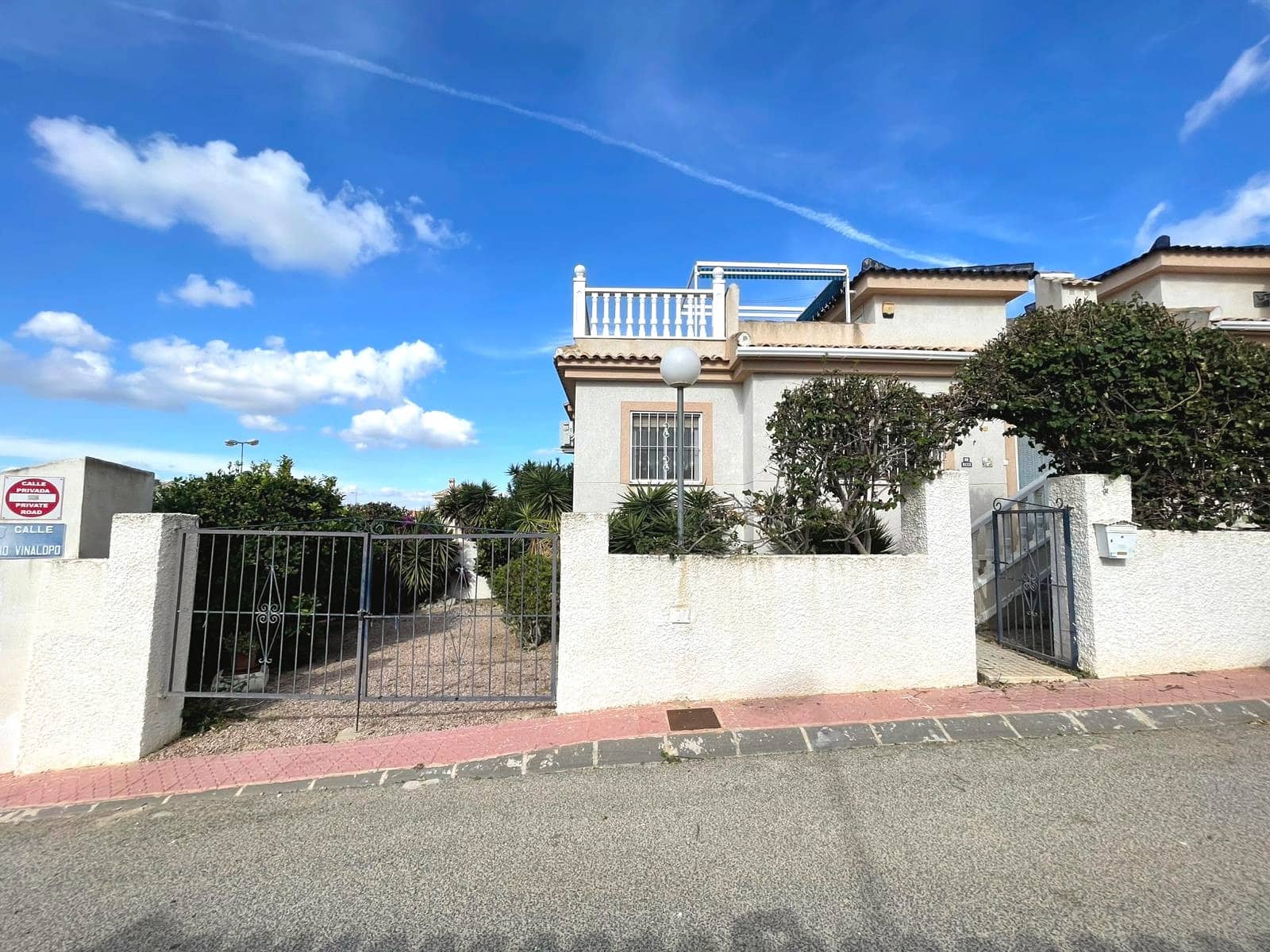 2 sovrum Hus till salu i Ciudad Quesada med pool - 185 000 € (Ref: 9392050)