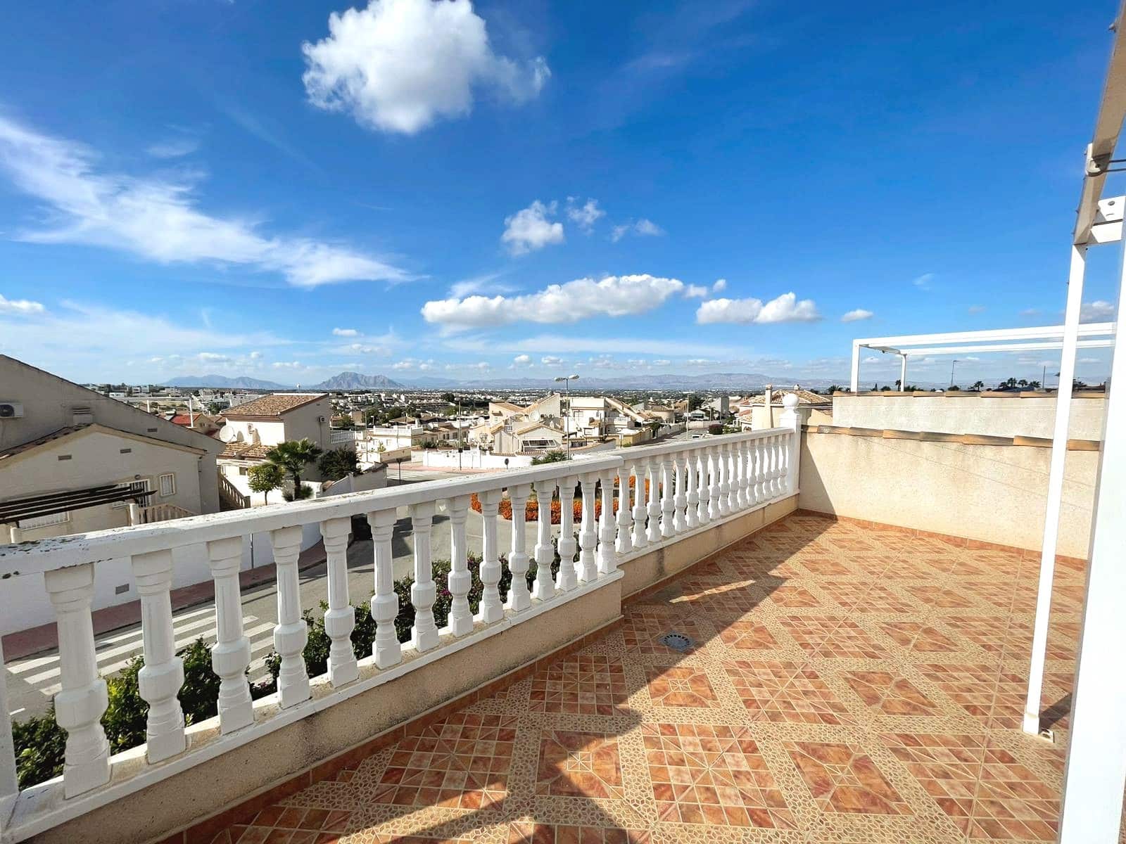 2 sovrum Hus till salu i Ciudad Quesada med pool - 185 000 € (Ref: 9392050)