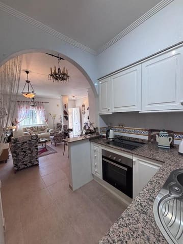 2 soverom Hus til salgs i Villamartin, Orihuela med svømmebasseng garasje - € 164 950 (Ref: 9393418)