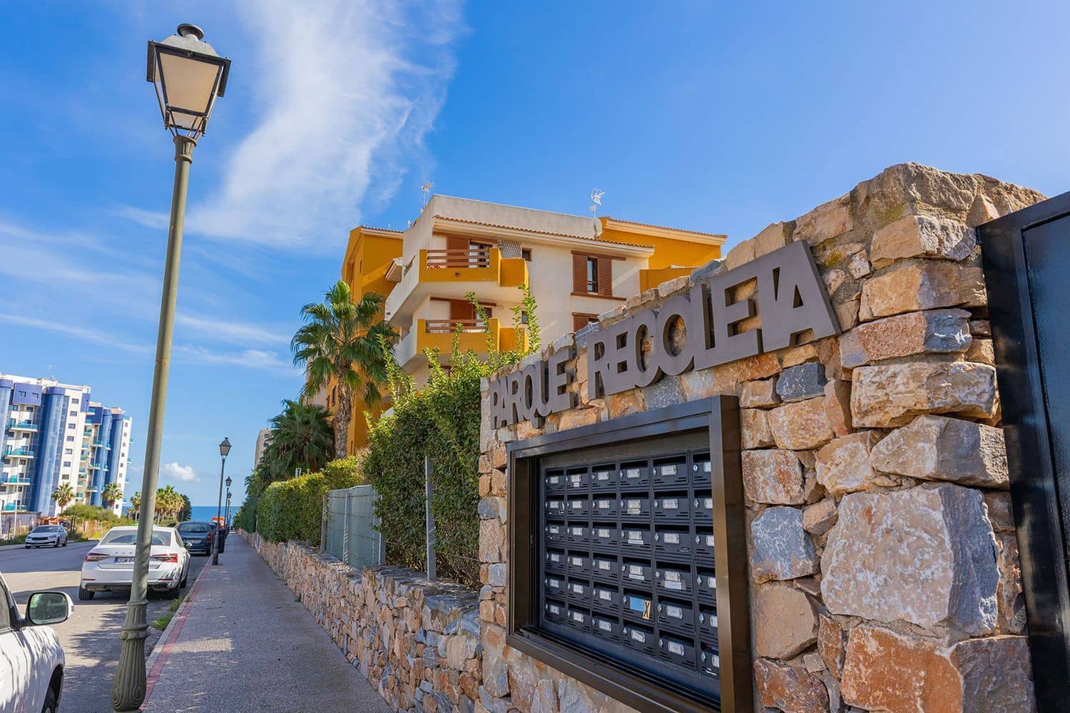 2 Zimmer Apartment zu verkaufen in Torrevieja mit Pool Garage - 255.000 € (Ref: 9393434)