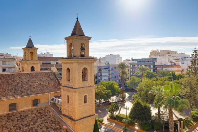 2 makuuhuone Huoneisto myytävänä paikassa Centro - Muelle Pesquero, Torrevieja - 179 500 € (Ref: 9417744)