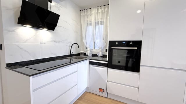 2 slaapkamer Appartement te koop in Parque de las Naciones, Torrevieja - € 169.000 (Ref: 9417752)