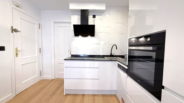 2 slaapkamer Appartement te koop in Parque de las Naciones, Torrevieja - € 169.000 (Ref: 9417752)