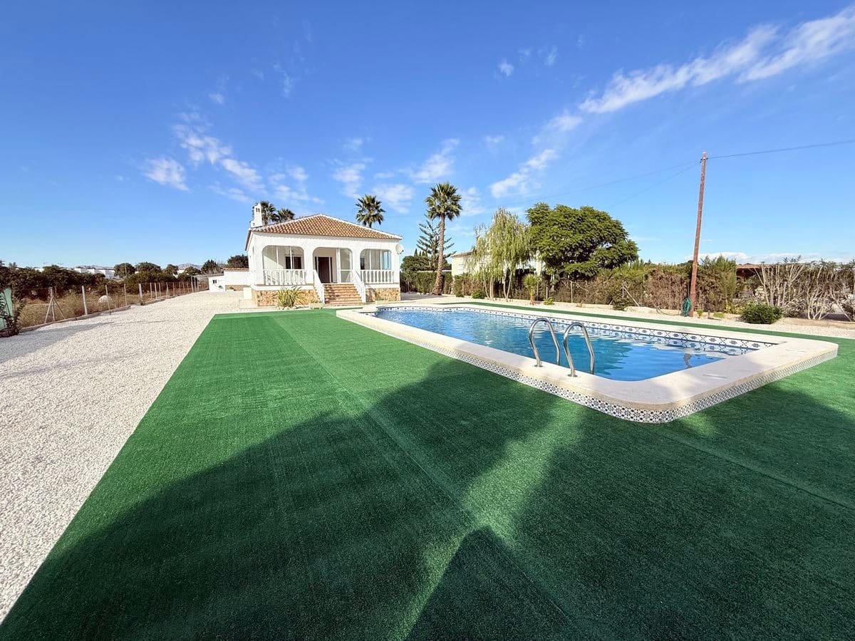 3 soveværelse Finca/Landehus til salg i Dolores med swimmingpool garage - € 529.000 (Ref: 9417753)