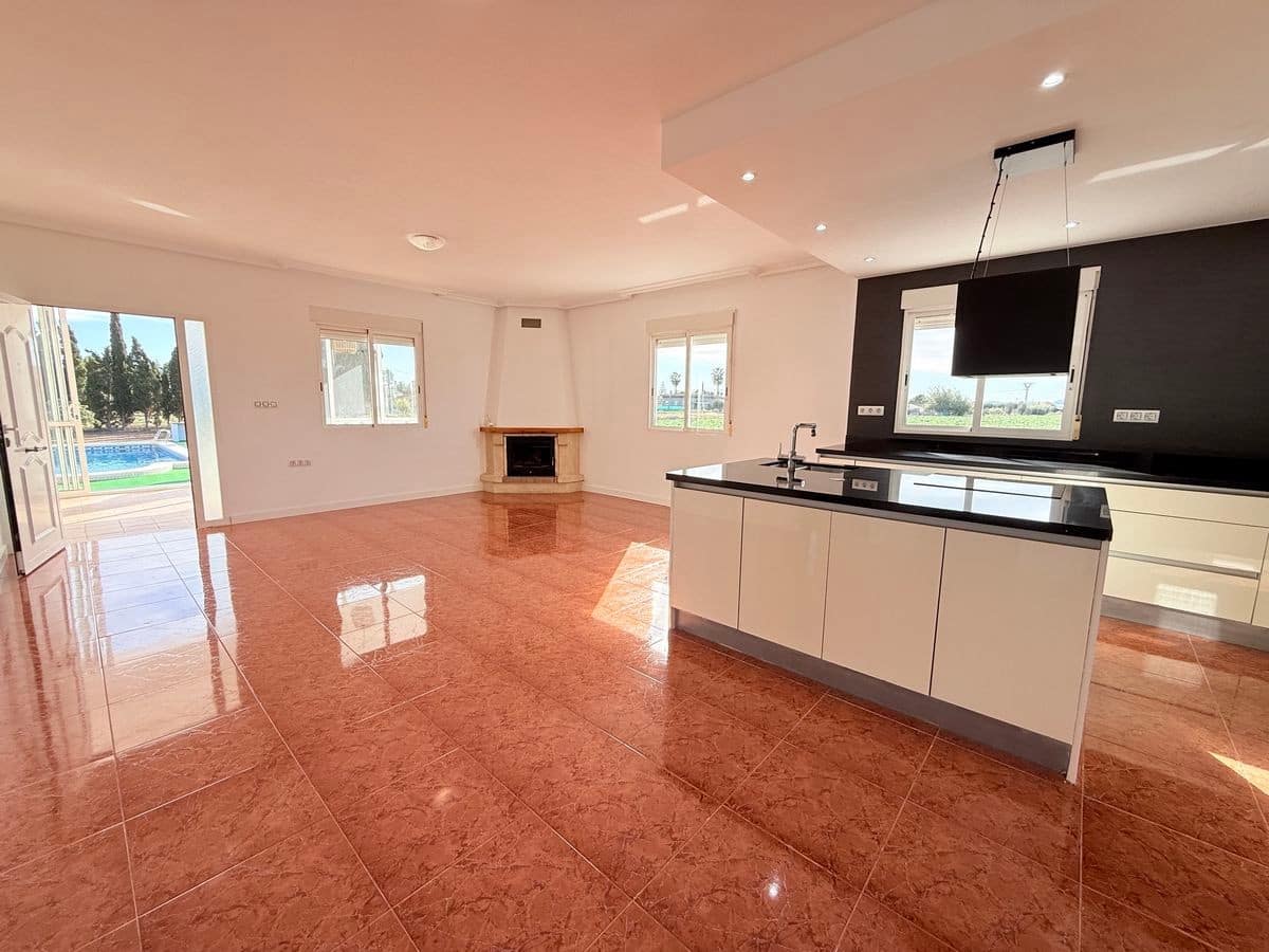 3 soveværelse Finca/Landehus til salg i Dolores med swimmingpool garage - € 529.000 (Ref: 9417753)