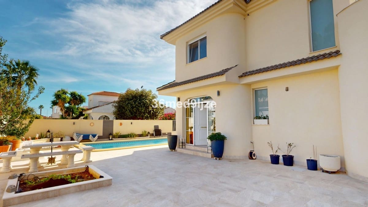 5 soverom Villa til salgs i Los Narejos med garasje - € 649 000 (Ref: 9417762)