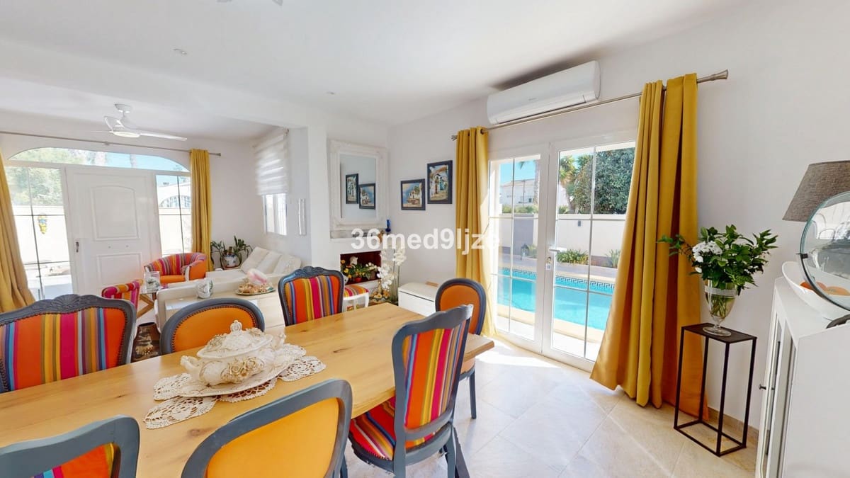 5 soverom Villa til salgs i Los Narejos med garasje - € 649 000 (Ref: 9417762)