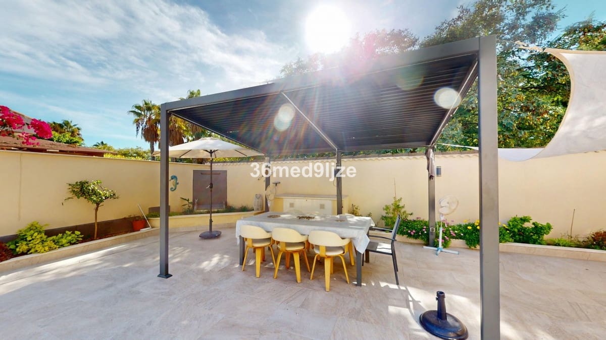 5 soverom Villa til salgs i Los Narejos med garasje - € 649 000 (Ref: 9417762)