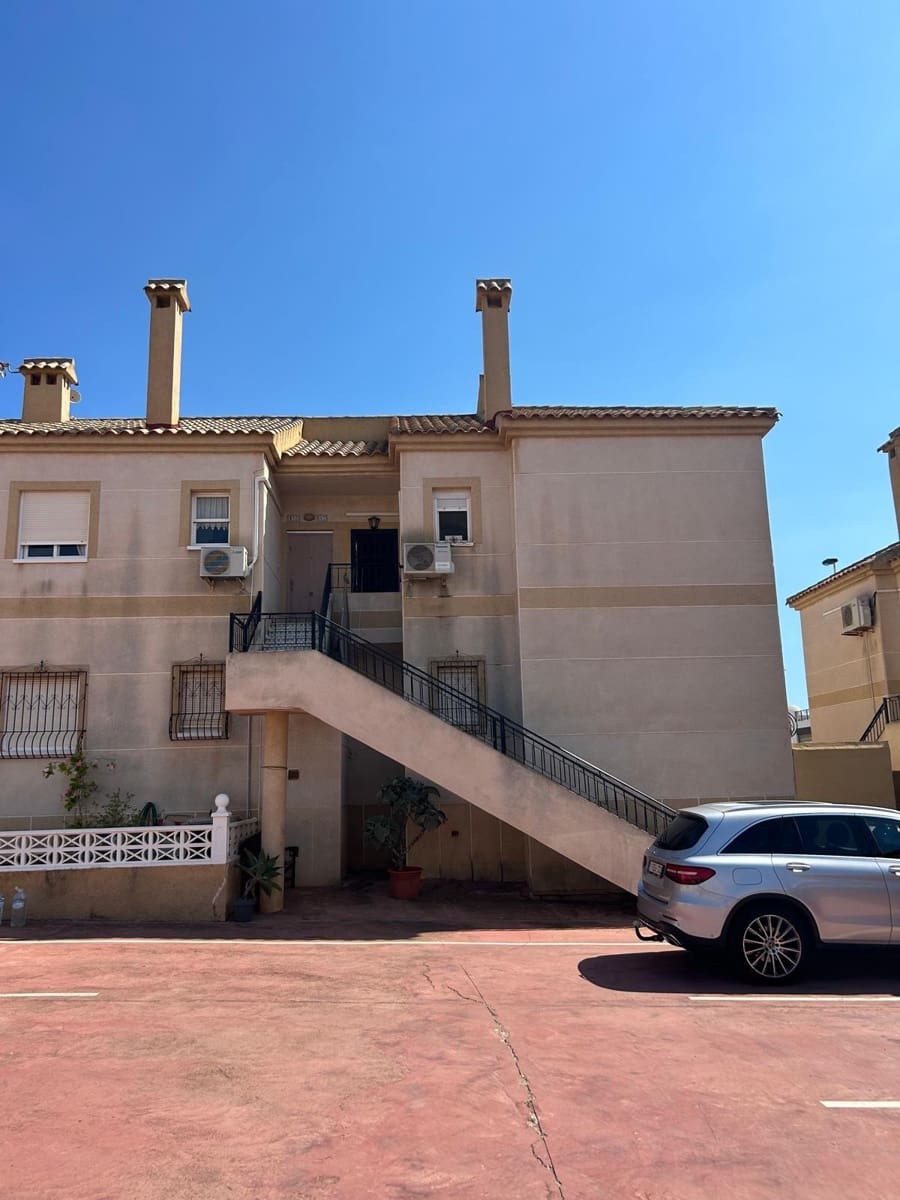 2 sypialnia Bungalow na sprzedaż w Torrevieja z basenem - 139 000 € (Ref: 9425291)