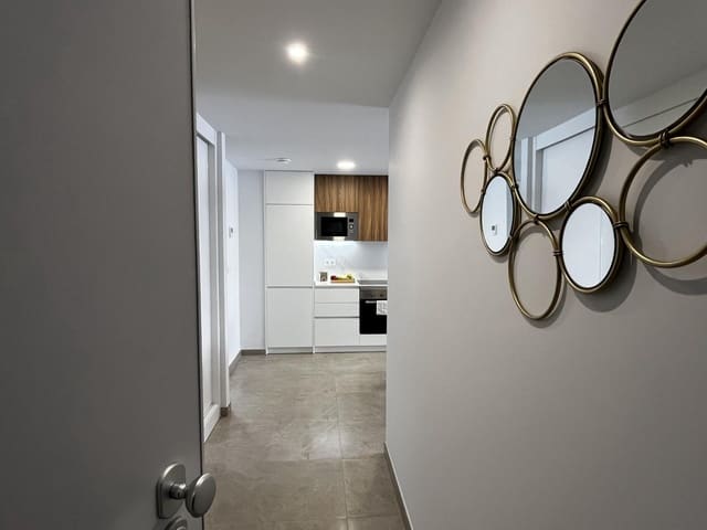 Apartamento de 2 habitaciones en Las Piscinas Naturales, Torrevieja en venta - 249.900 € (Ref: 9425295)