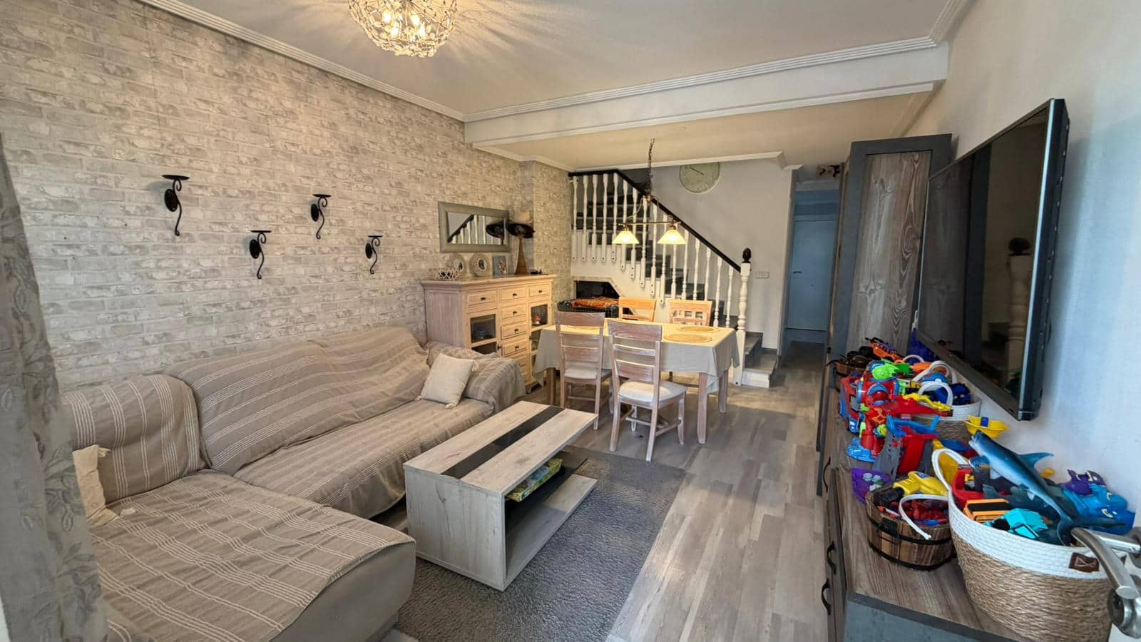 2 makuuhuone Omakotitalo myytävänä paikassa Orihuela Costa - 220 000 € (Ref: 9425303)