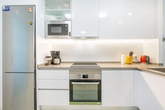 2 slaapkamer Appartement te koop in Playa Flamenca, Orihuela met zwembad garage - € 395.000 (Ref: 9425317)