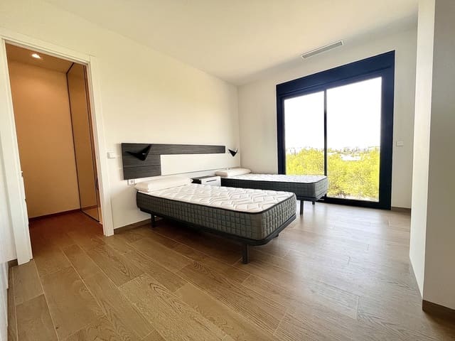 Apartamento de 2 habitaciones en Las Colinas Golf, Orihuela en venta con garaje - 464.950 € (Ref: 9438648)