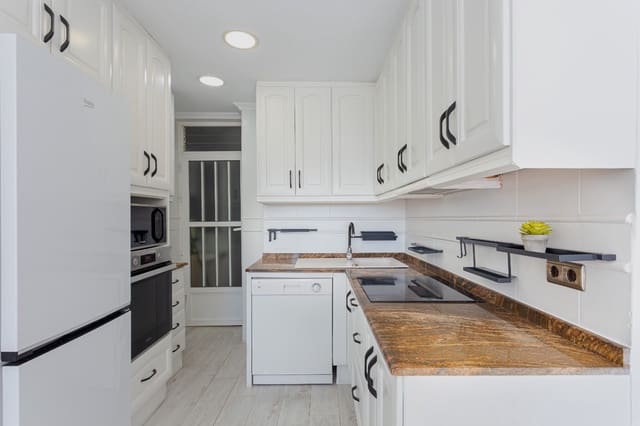 2 slaapkamer Appartement te koop in Centro - Muelle Pesquero, Torrevieja - € 265.000 (Ref: 9438653)