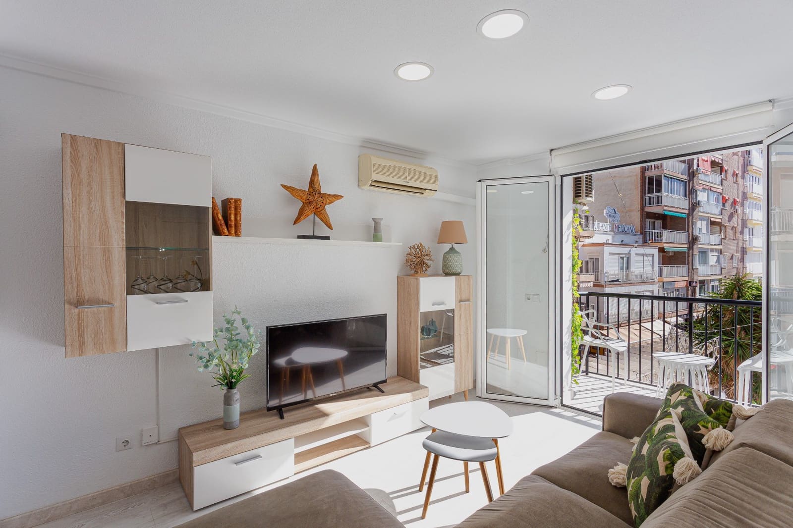 2 slaapkamer Appartement te koop in Torrevieja - € 265.000 (Ref: 9438653)