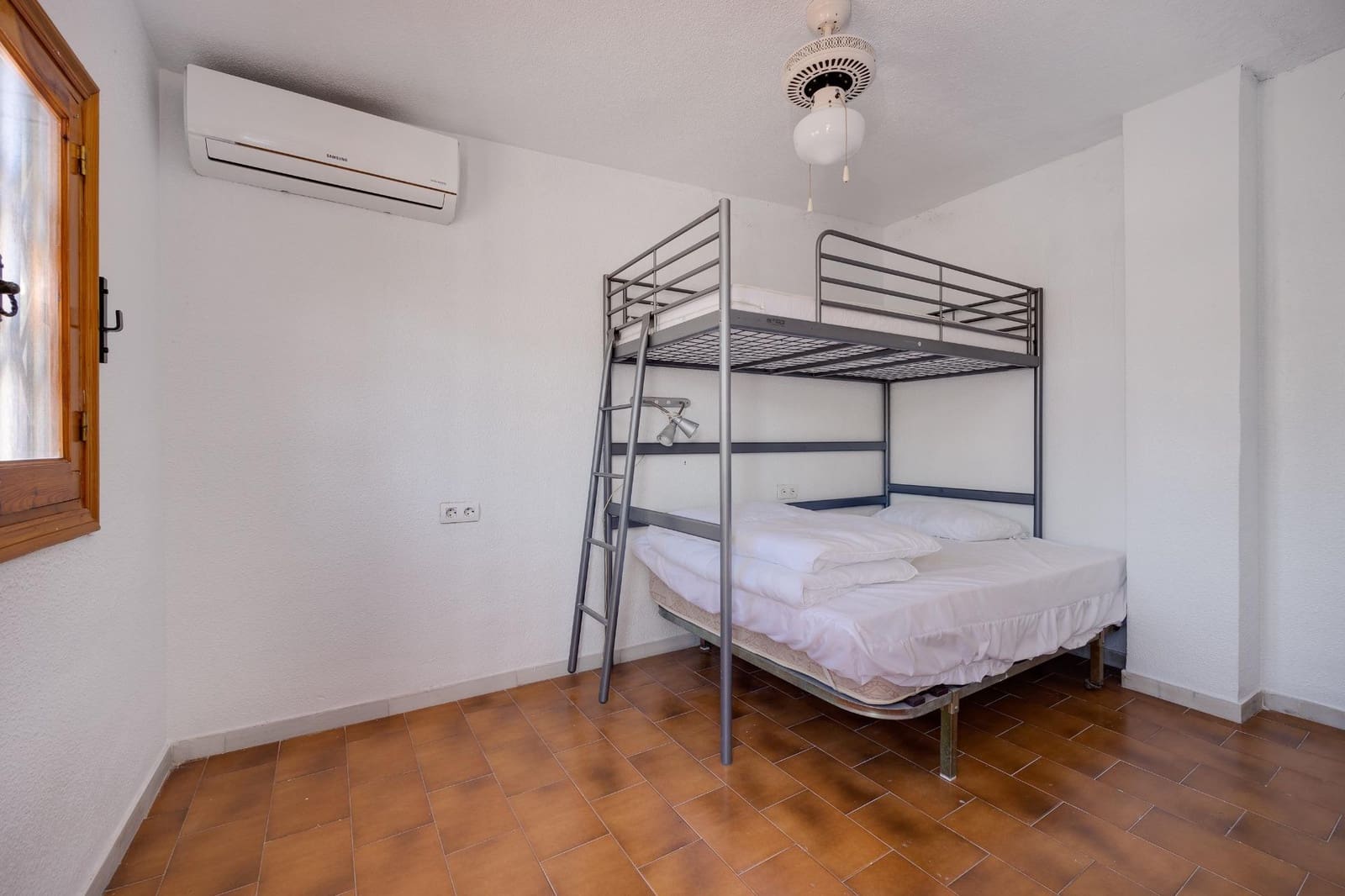 3 sovrum Bungalow till salu i Torrevieja - 165 000 € (Ref: 9438658)