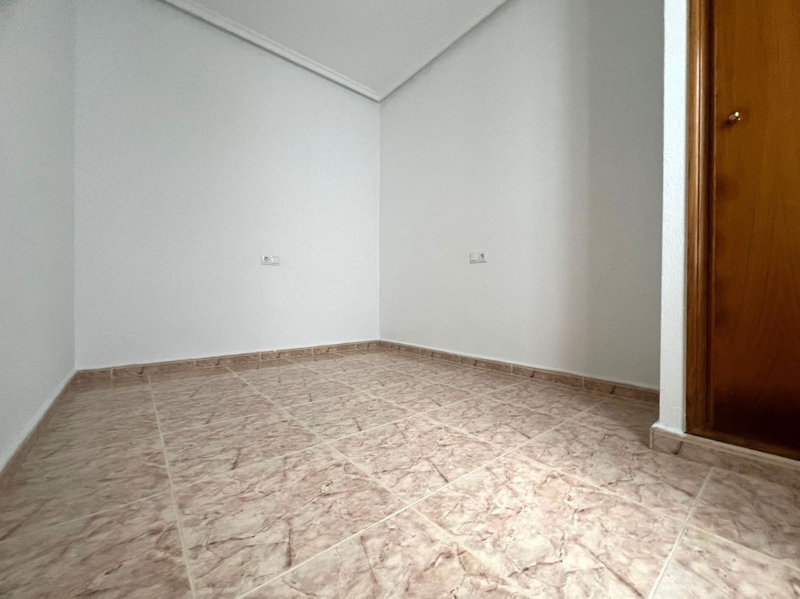 2 sypialnia Apartament na sprzedaż w Torrevieja - 145 000 € (Ref: 9438659)