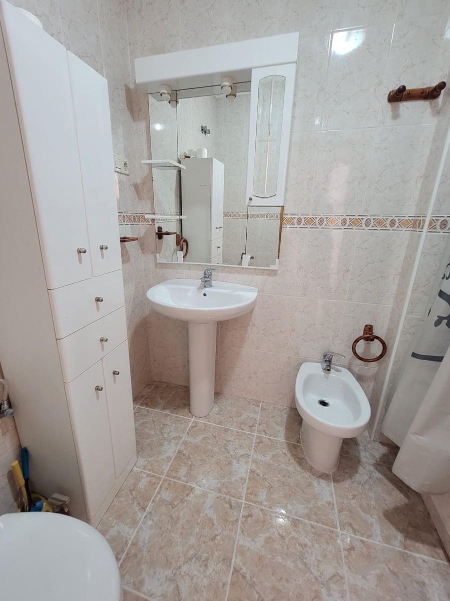 3 slaapkamer Penthouse te koop in Torrevieja - € 189.000 (Ref: 9438663)