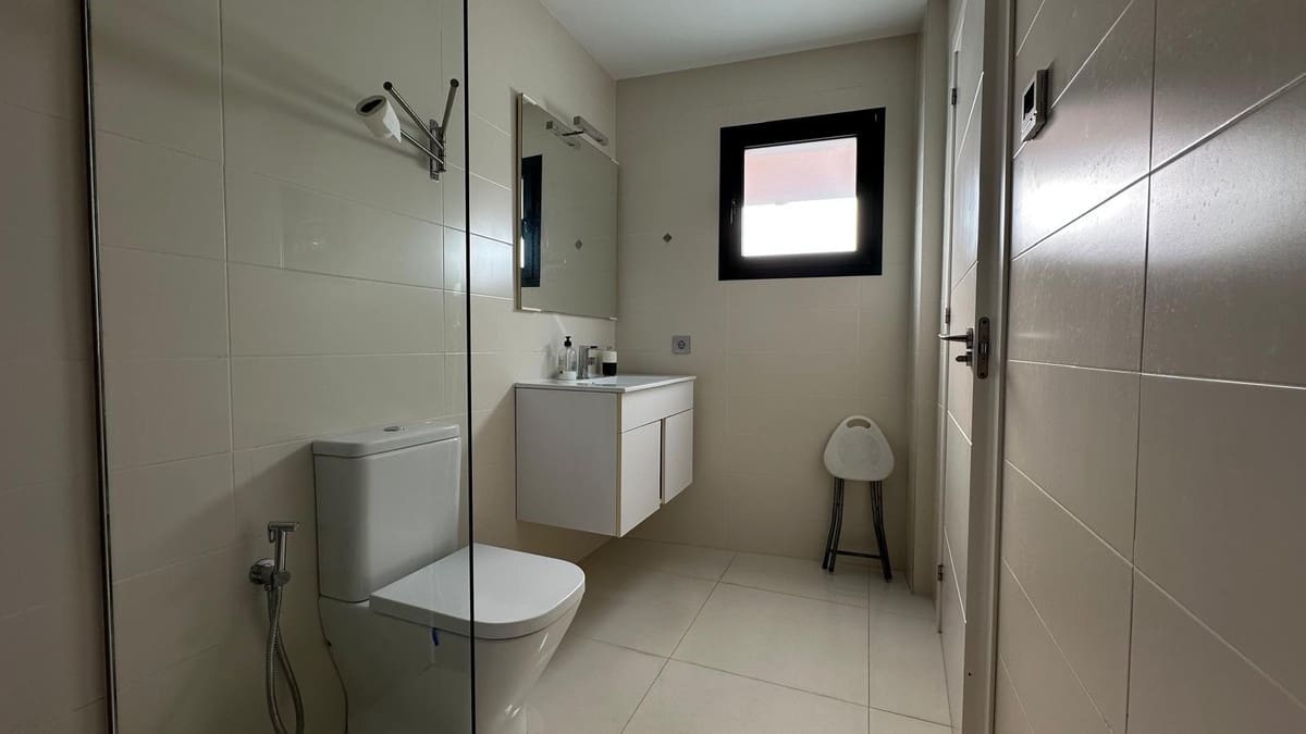 2 sovrum Lägenhet till salu i Torrevieja - 220 000 € (Ref: 9438677)