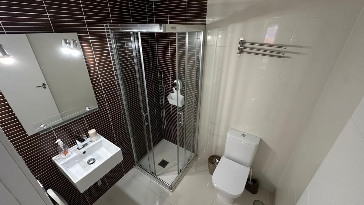 2 sovrum Lägenhet till salu i Torrevieja - 220 000 € (Ref: 9438677)