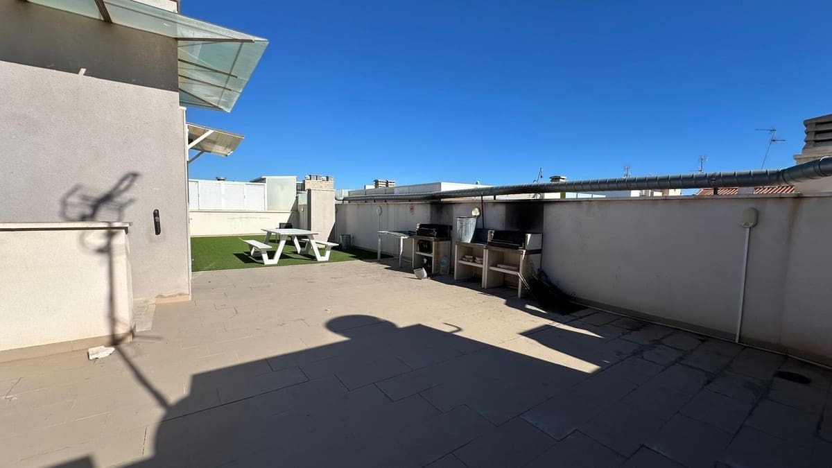 2 sovrum Lägenhet till salu i Torrevieja - 220 000 € (Ref: 9438677)