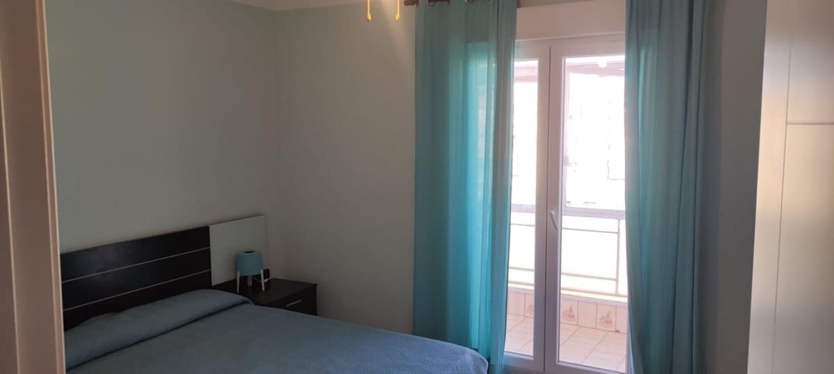 4 soveværelse Lejlighed til salg i Alicante by - € 110.000 (Ref: 9438678)