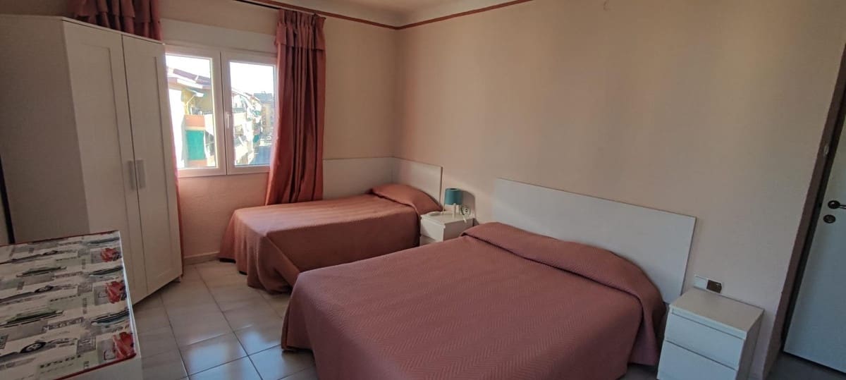 4 soveværelse Lejlighed til salg i Alicante by - € 110.000 (Ref: 9438678)