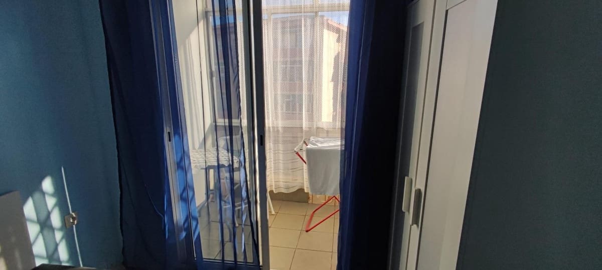 4 soveværelse Lejlighed til salg i Alicante by - € 110.000 (Ref: 9438678)