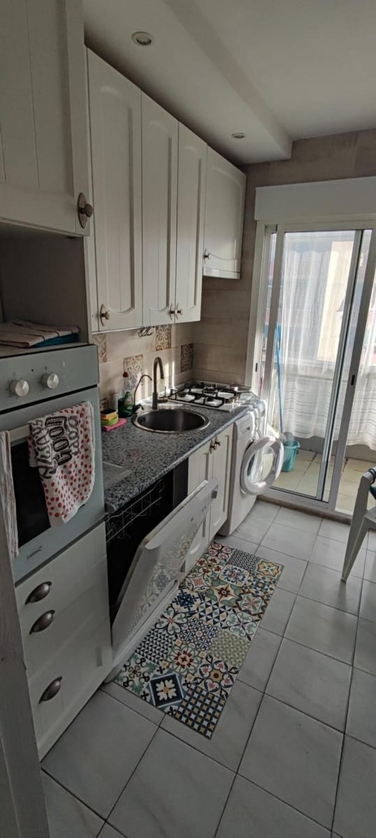 4 soveværelse Lejlighed til salg i Alicante by - € 110.000 (Ref: 9438678)