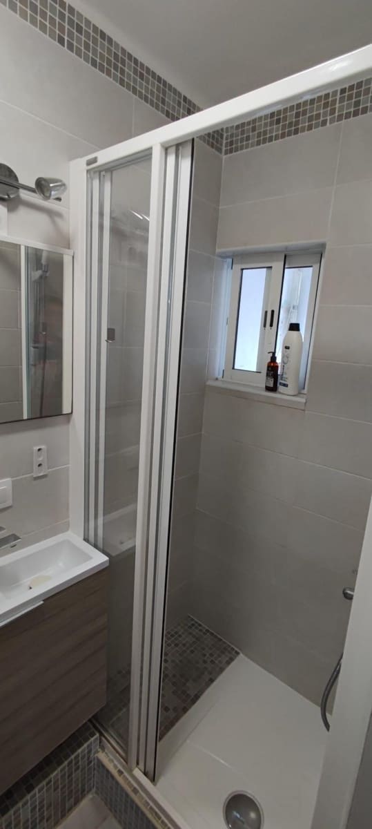 4 soveværelse Lejlighed til salg i Alicante by - € 110.000 (Ref: 9438678)