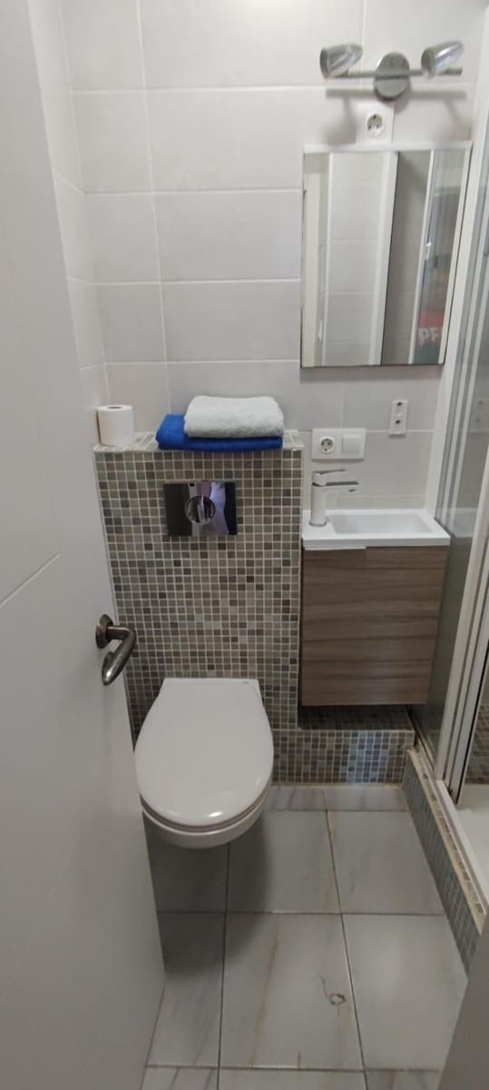 4 soveværelse Lejlighed til salg i Alicante by - € 110.000 (Ref: 9438678)