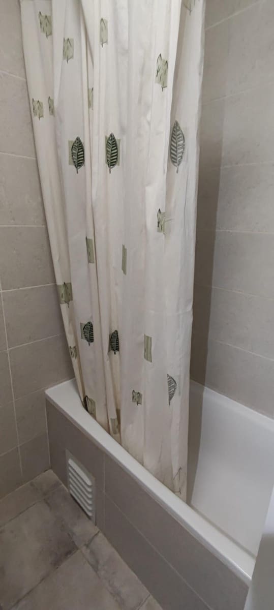 4 soveværelse Lejlighed til salg i Alicante by - € 110.000 (Ref: 9438678)