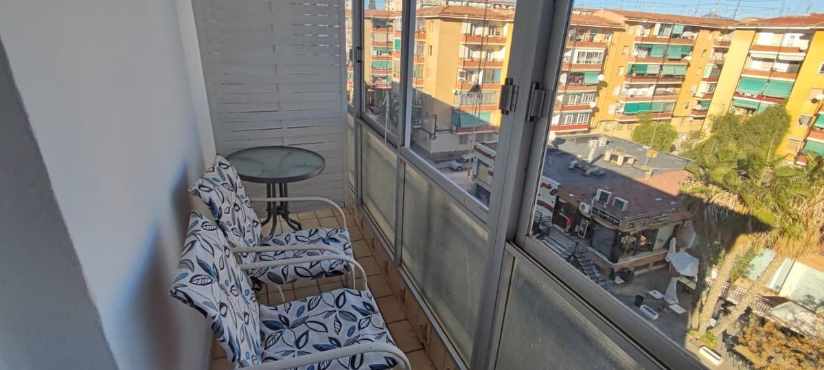 4 soveværelse Lejlighed til salg i Alicante by - € 110.000 (Ref: 9438678)