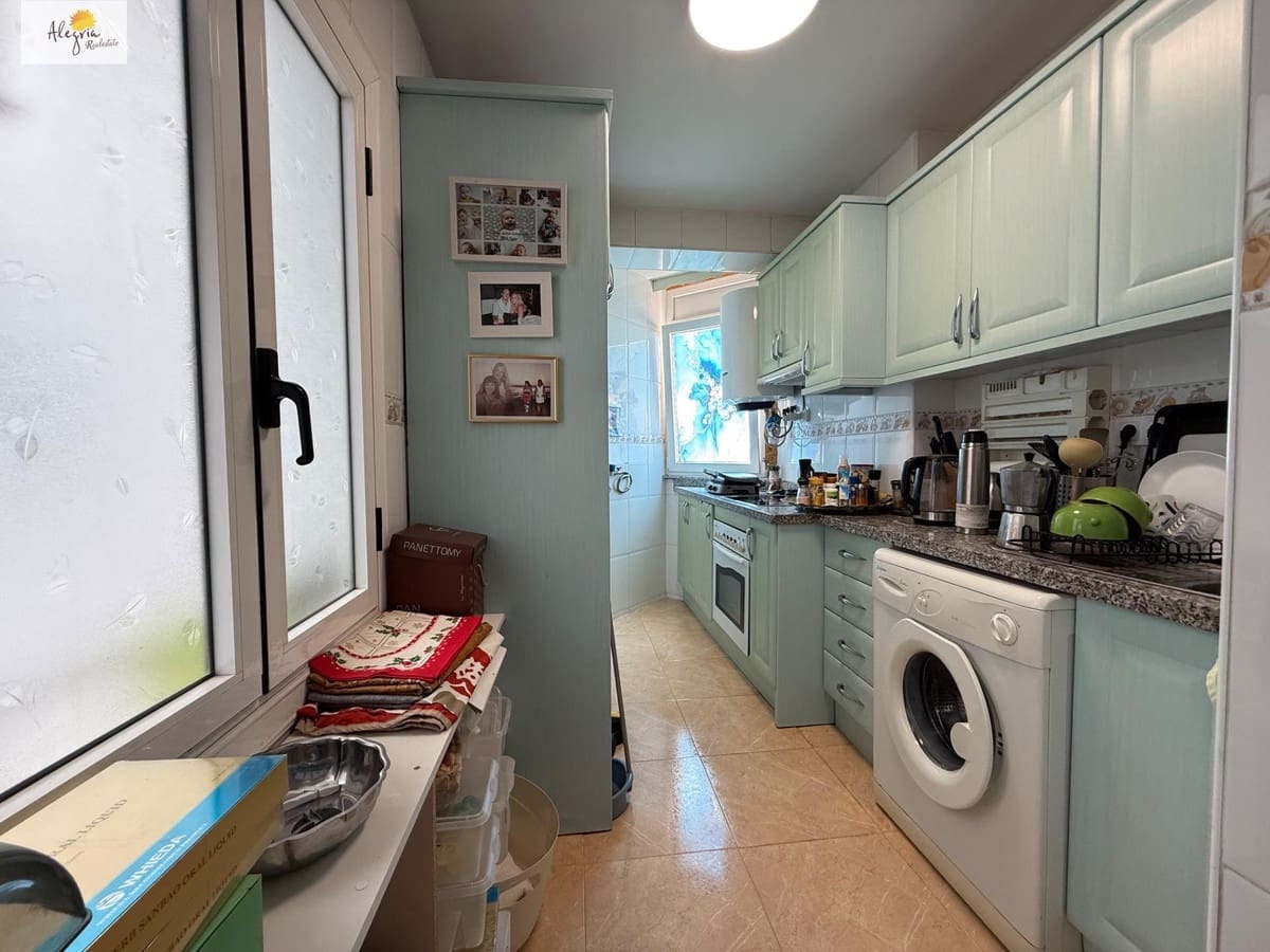 2 makuuhuone Huoneisto myytävänä paikassa Alicante kaupunki - 179 000 € (Ref: 9438680)