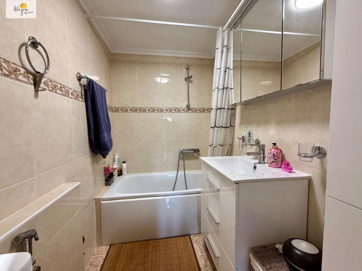 2 makuuhuone Huoneisto myytävänä paikassa Alicante kaupunki - 179 000 € (Ref: 9438680)