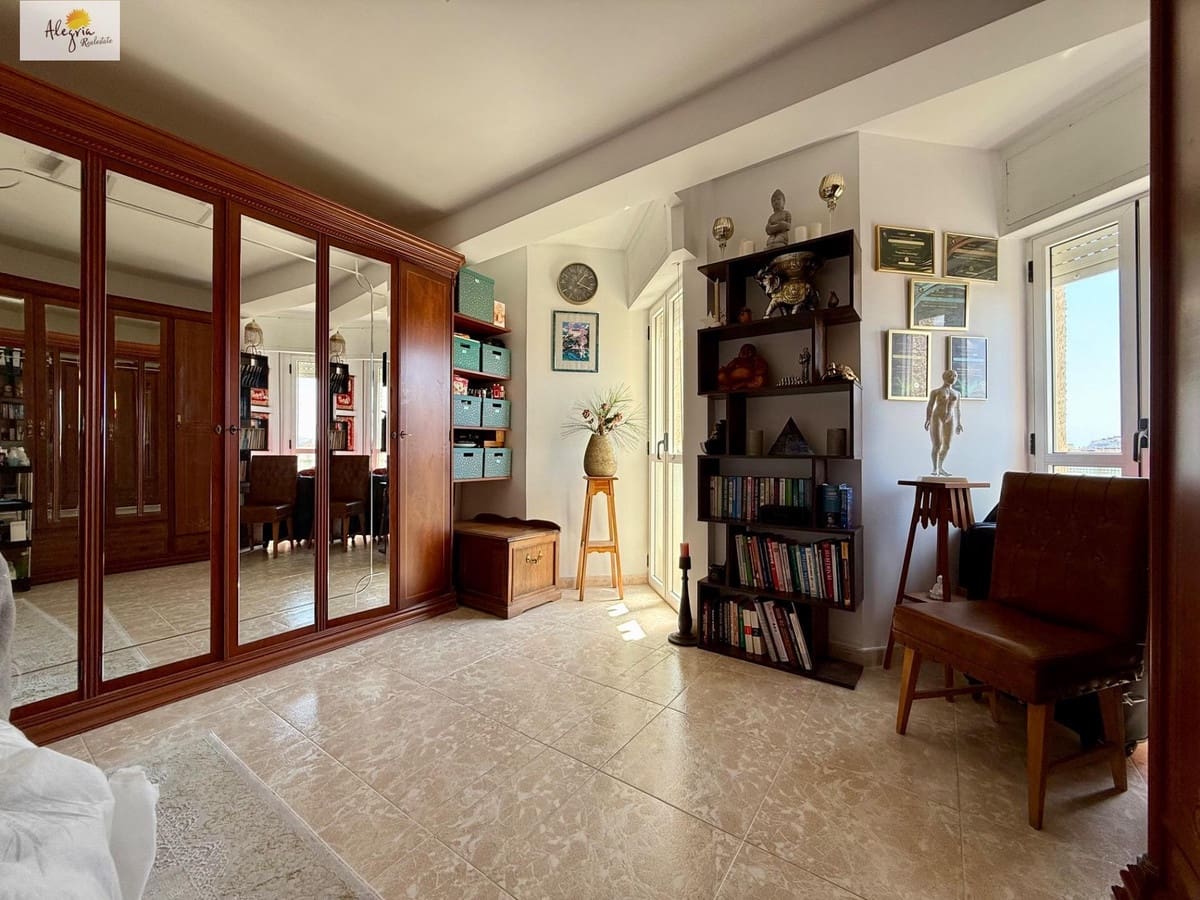 Apartamento de 2 habitaciones en Alicante / Alacant ciudad en venta - 179.000 € (Ref: 9438680)