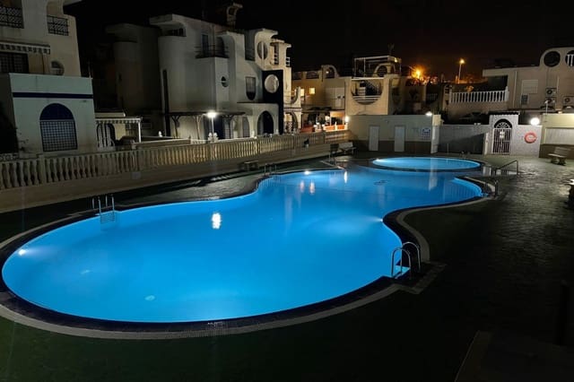 2 soveværelse Lejlighed til salg i La Mata, Torrevieja med swimmingpool - € 154.000 (Ref: 9438683)
