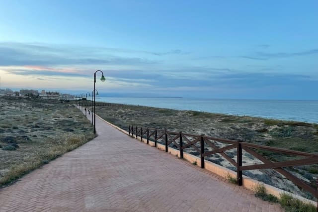 2 soveværelse Lejlighed til salg i La Mata, Torrevieja med swimmingpool - € 154.000 (Ref: 9438683)
